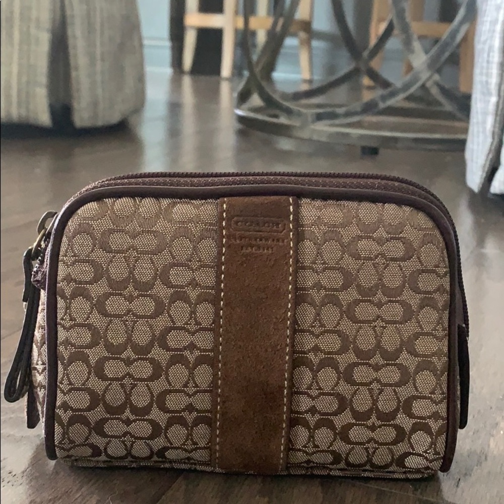 A Coah mini purse/bag